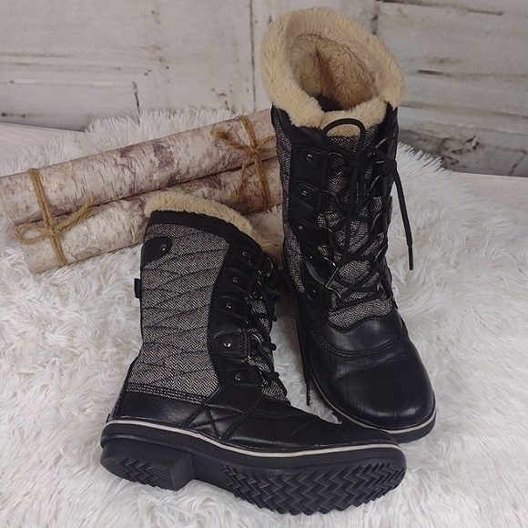 JBU Black and Cream Winter Boots with Faux Fur Trim Size 7 - Picture 6 of 6